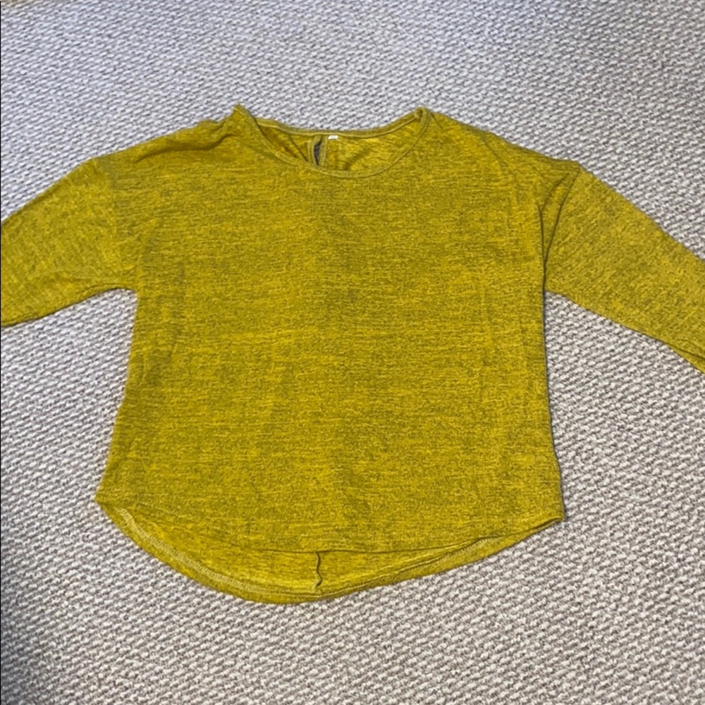 Vintage mustard long sleeve sweater